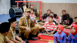 Bupati Pamekasan Dukung Seni Karawitan: “Budaya Lokal Bisa Angkat Nama Daerah”