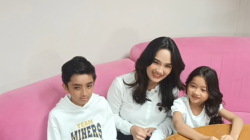 Putri Sakit Tipes, Faby Marcelia Tempuh Jakarta–Bandung Demi Jenguk Anak