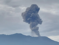 Gunung Marapi Erupsi, Kolom Abu Capai 1.200 Meter