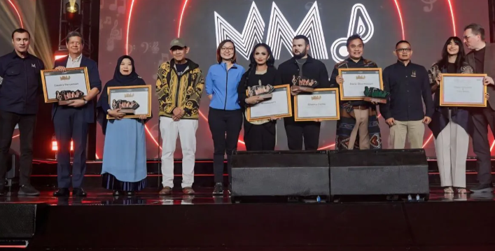 Kemenekraf Apresiasi Musisi Legendaris lewat Penghargaan Marketeers Music Icon 2025